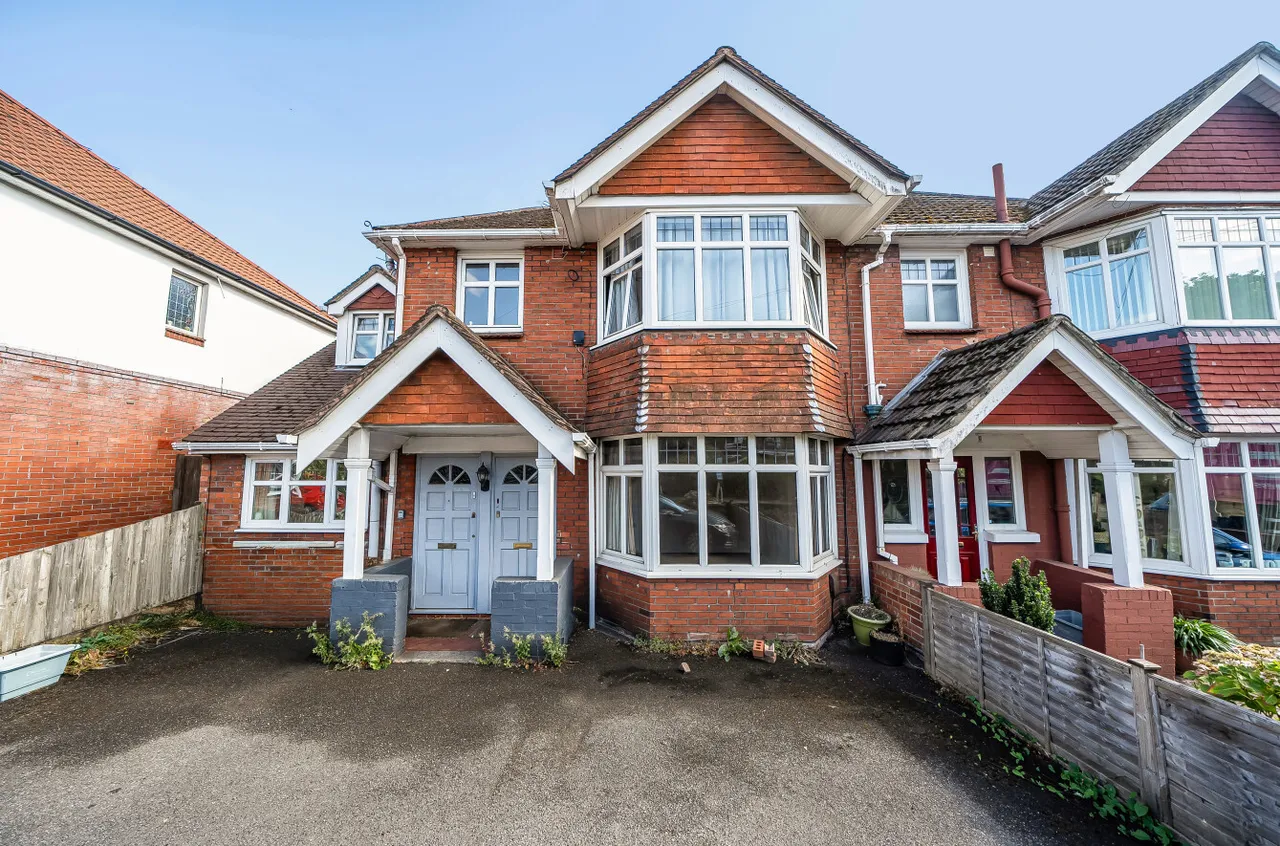 2 bed flat for sale, Winchester Road, Southampton, SO16