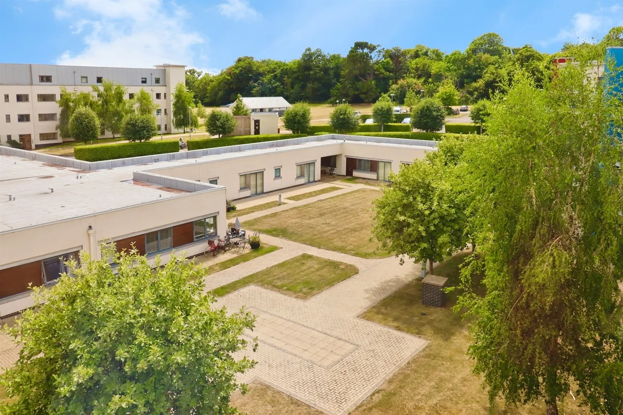 Hayes Road, Penarth, CF64, photo 6