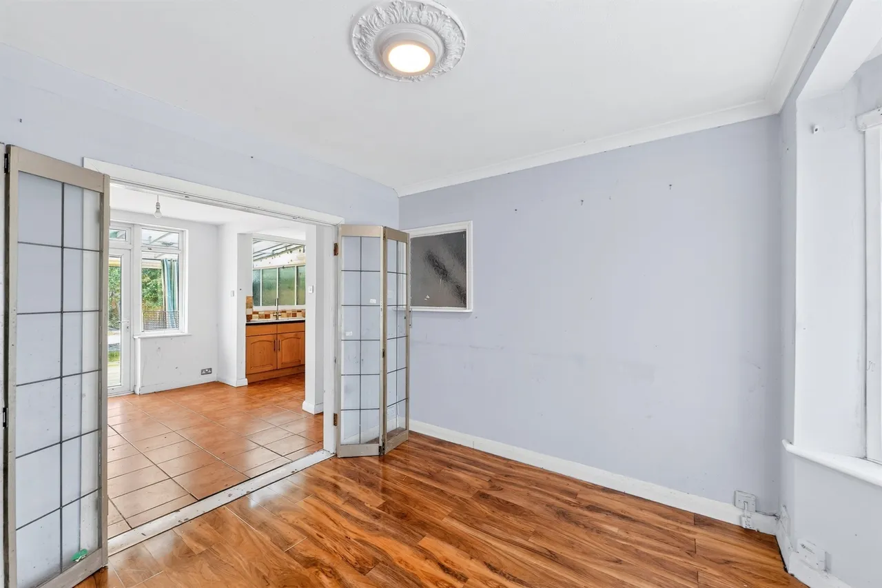 Kingsbridge Road, Morden, photo 8