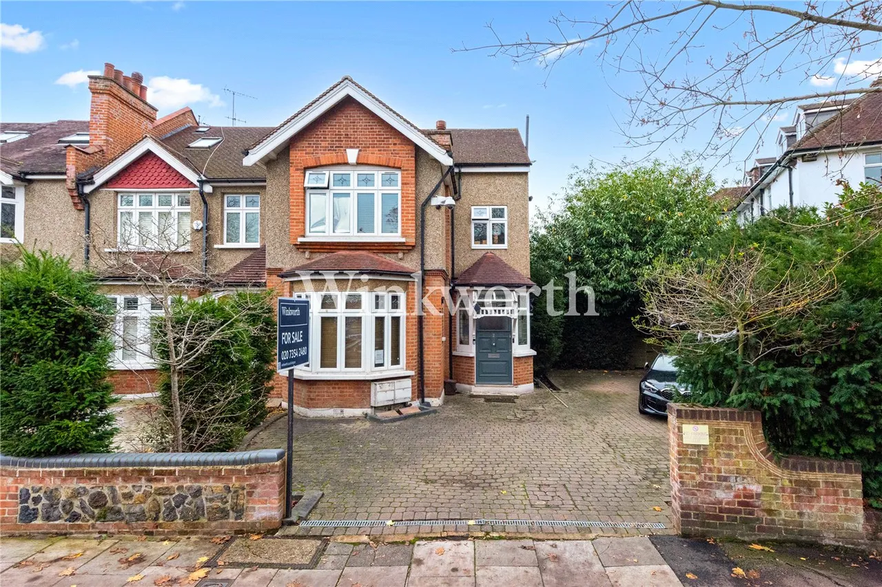 Old Park Road, London, N13, photo 4