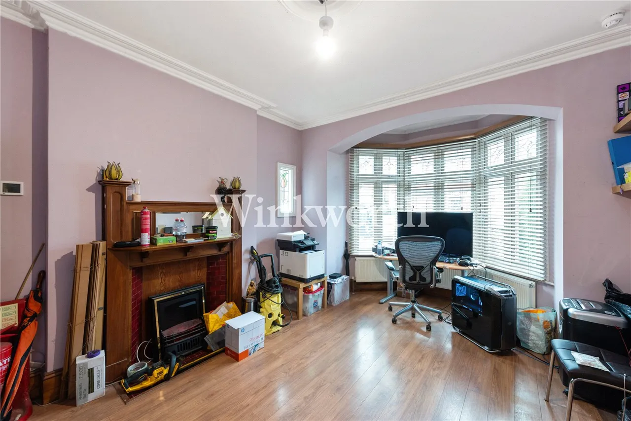 Old Park Road, London, N13, photo 9