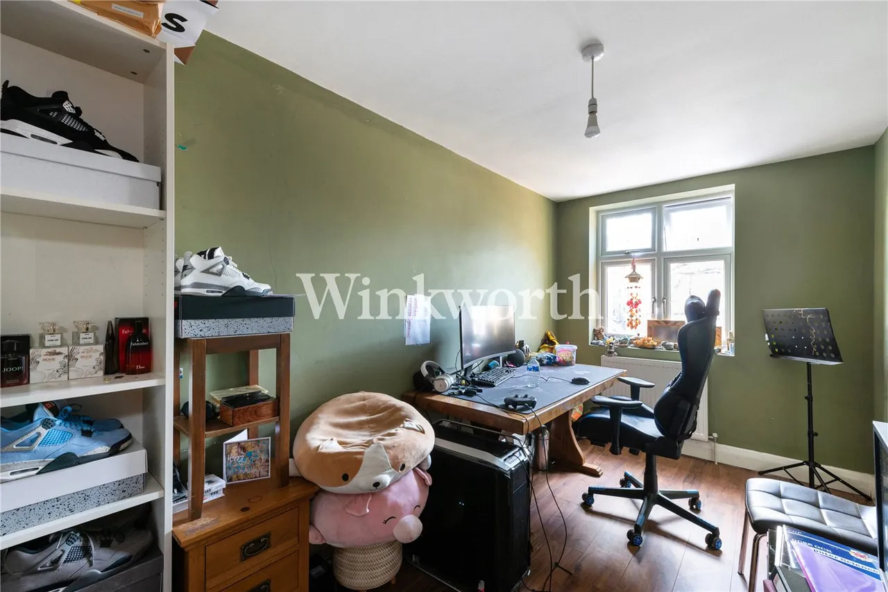Old Park Road, London, N13, photo 11
