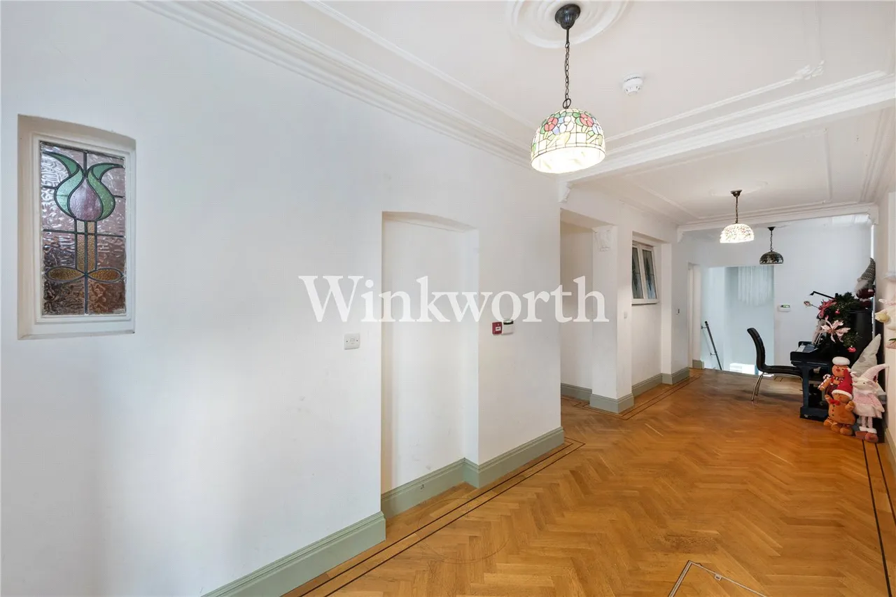Old Park Road, London, N13, photo 7