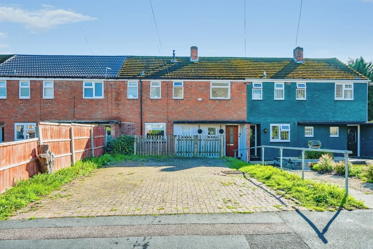 3 bed house for sale, Greencroft, Lichfield, WS13