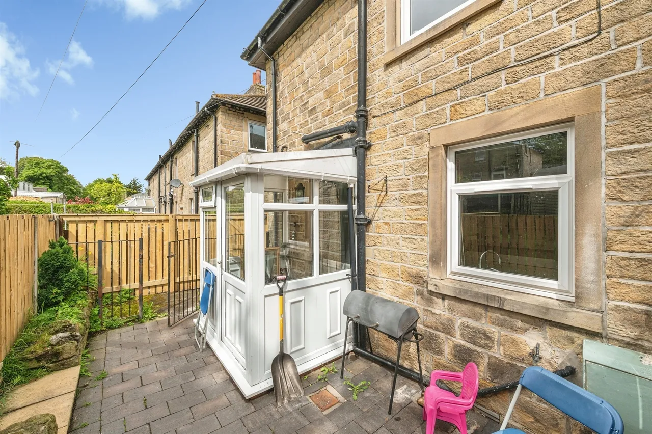 Elm Avenue, Thongsbridge, Holmfirth, photo 8