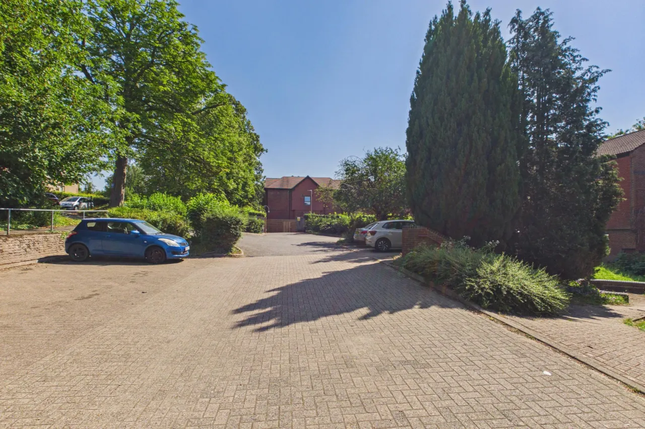 Clarendon Close, Hemel Hempstead, HP2, photo 13