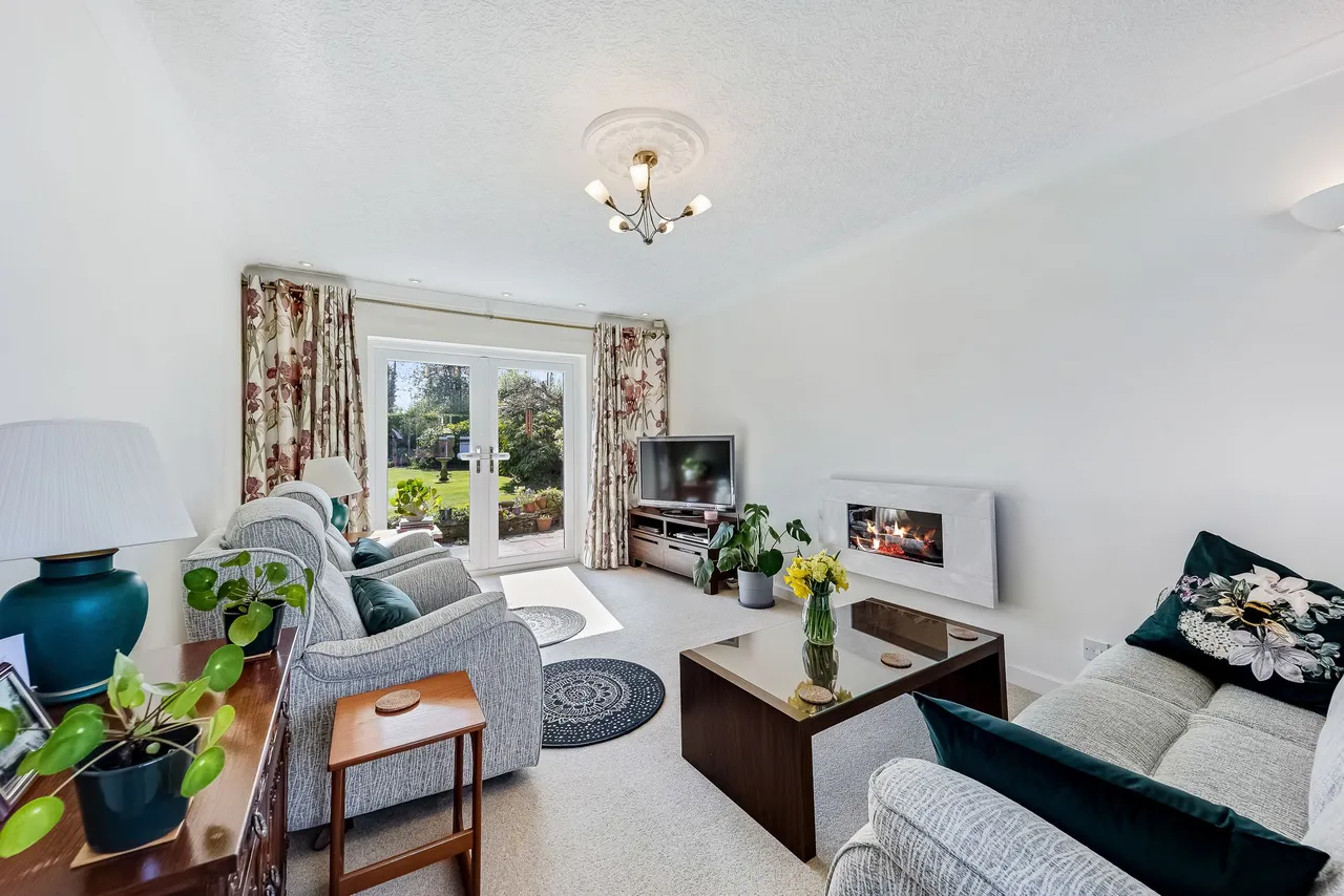 Clifton Avenue, Culcheth, Warrington, Warrington, WA3 4PD, photo 3