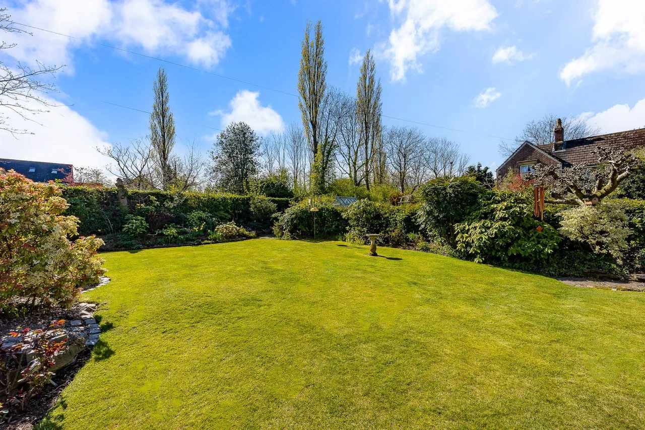 Clifton Avenue, Culcheth, Warrington, Warrington, WA3 4PD, photo 31