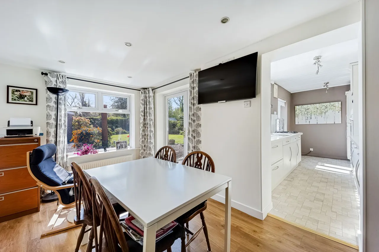Clifton Avenue, Culcheth, Warrington, Warrington, WA3 4PD, photo 8