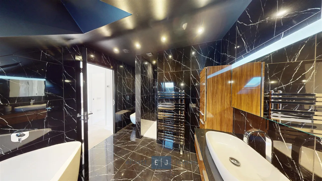 Marjorams Avenue, Loughton, IG10, photo 9