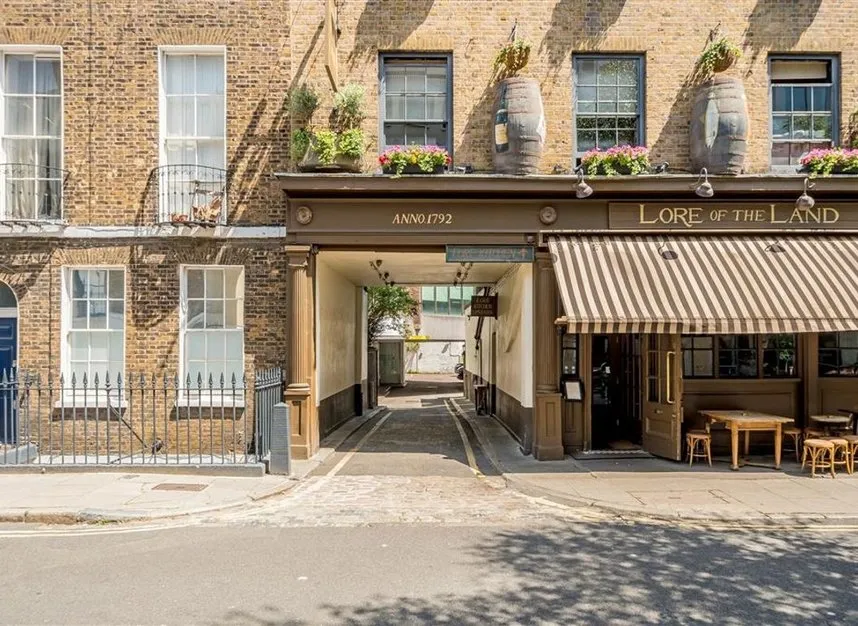 1 bed flat for sale — Conway Mews, Fitzrovia & Covent Garden, W1T