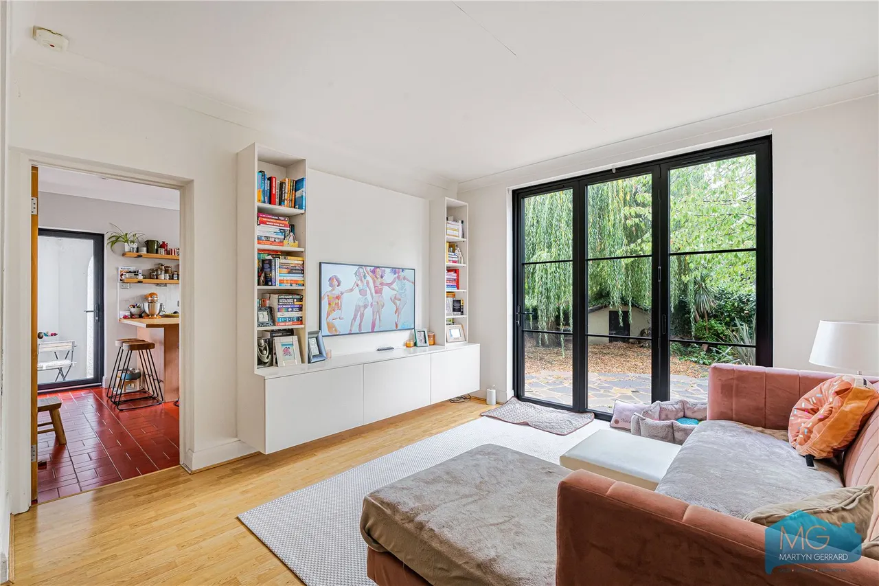 Hutton Grove, North Finchley, N12, photo 10