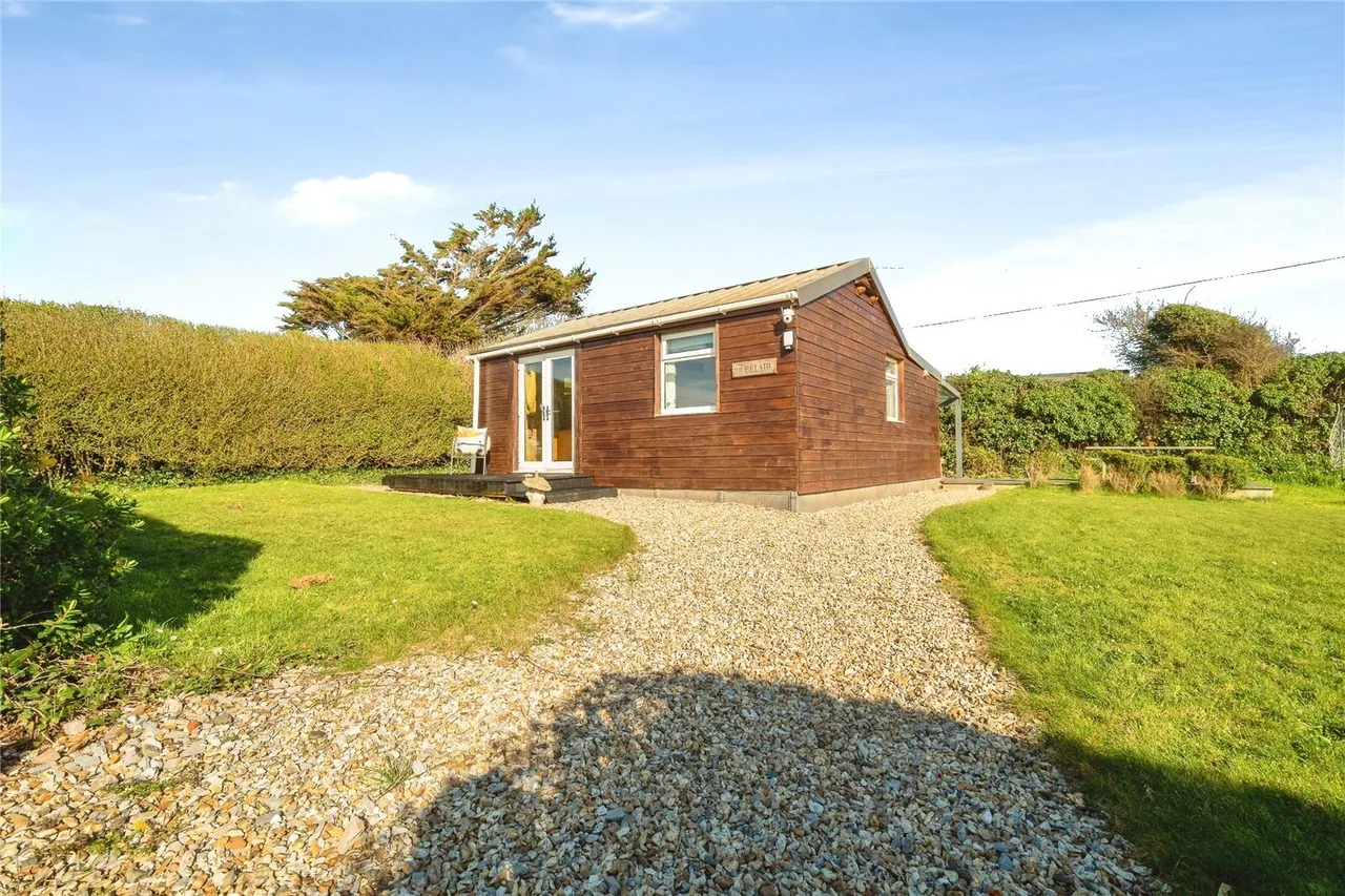 2 bed house for sale, Freathy, Millbrook, PL10