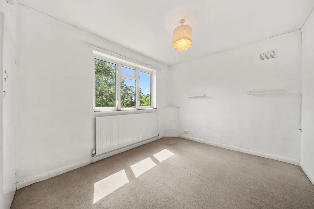 Burwood Road, Hersham KT12 4AA, photo 9
