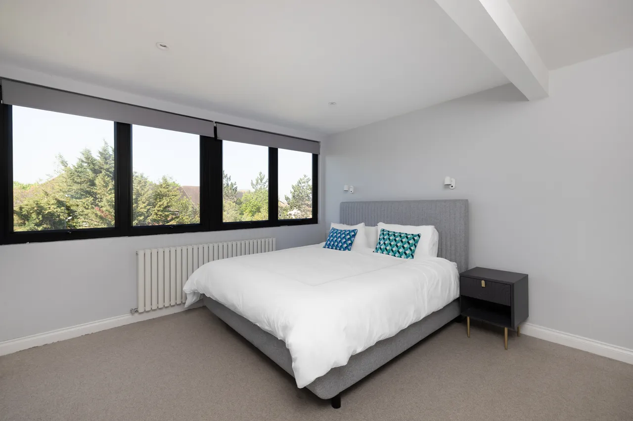 Kingston Lane, Teddington, TW11, photo 9