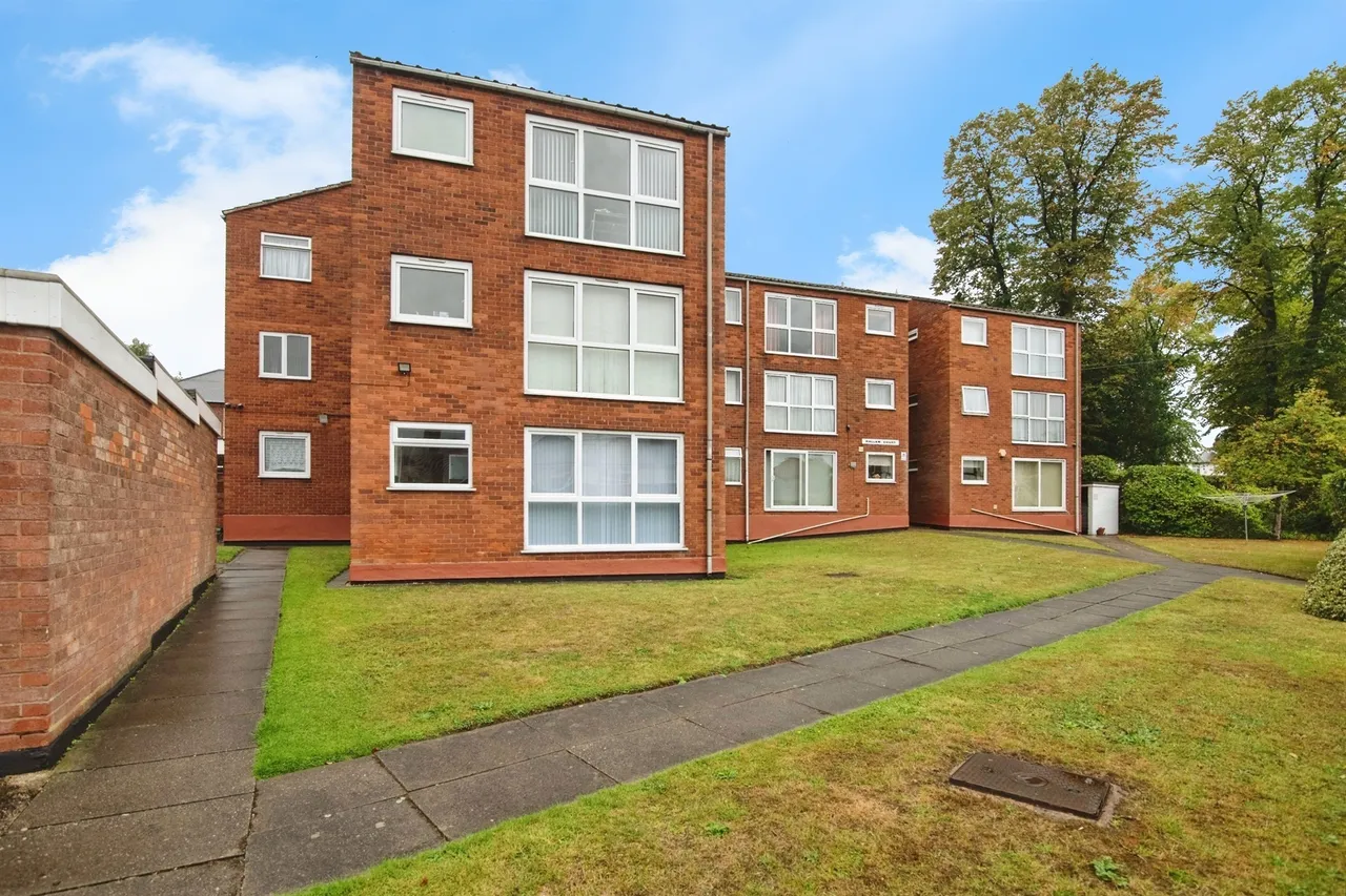 1 bed flat for sale — Hallam Street, West Bromwich