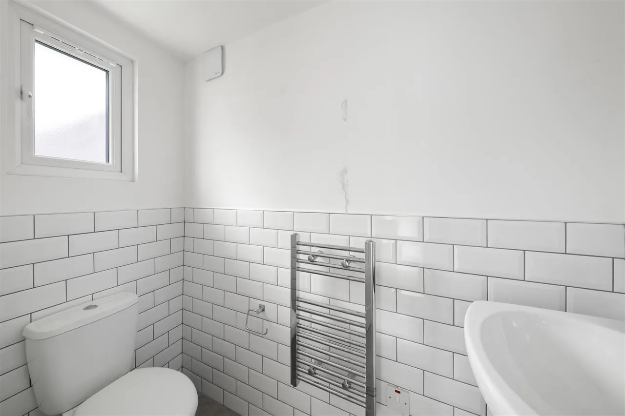 Clunbury Avenue, Southall, photo 22
