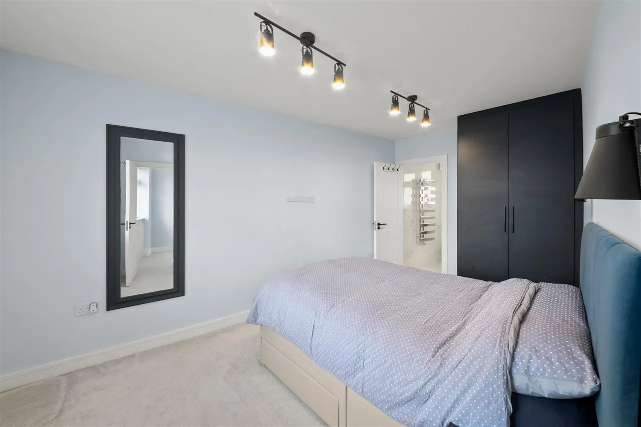 Clunbury Avenue, Southall, photo 16