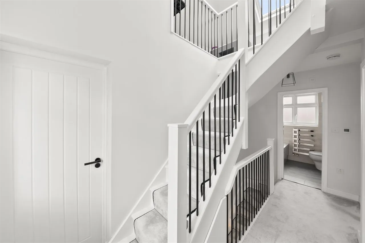Clunbury Avenue, Southall, photo 19
