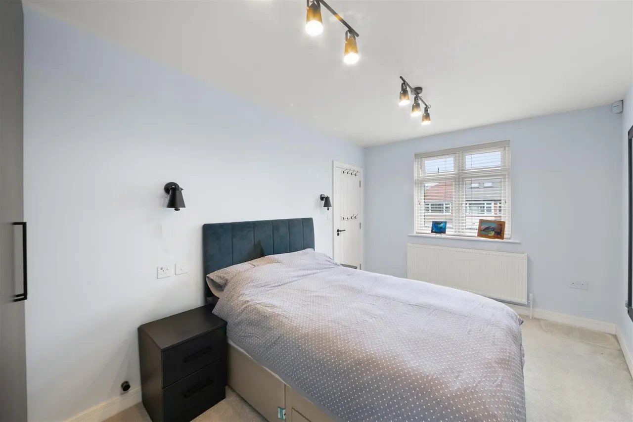 Clunbury Avenue, Southall, photo 17