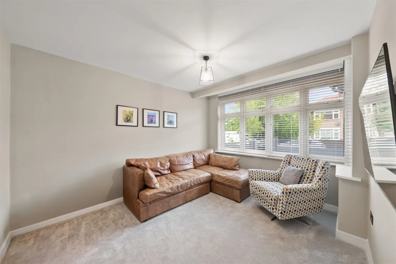 Clunbury Avenue, Southall, photo 8