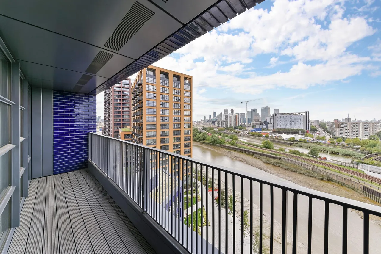 Lookout Lane, London, E14, photo 8