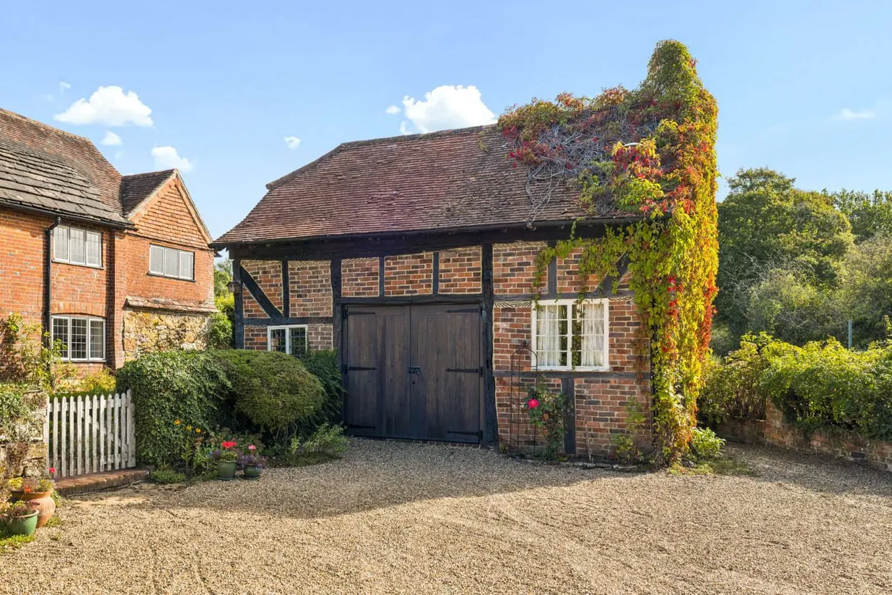 Forest Green, Dorking, RH5, photo 45