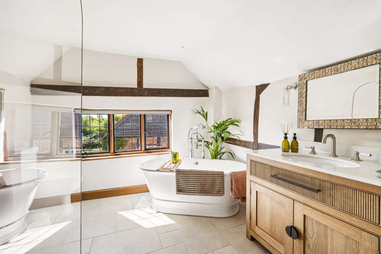Forest Green, Dorking, RH5, photo 23