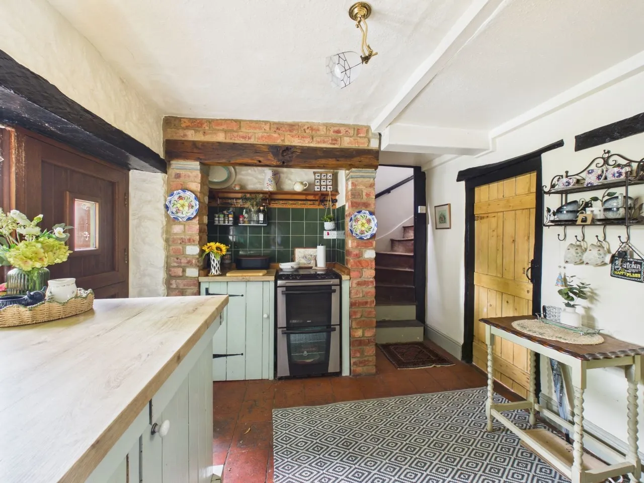 High Street, Hardingstone, NN4, photo 5