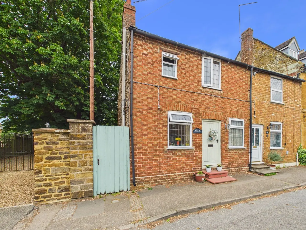 High Street, Hardingstone, NN4, photo 18
