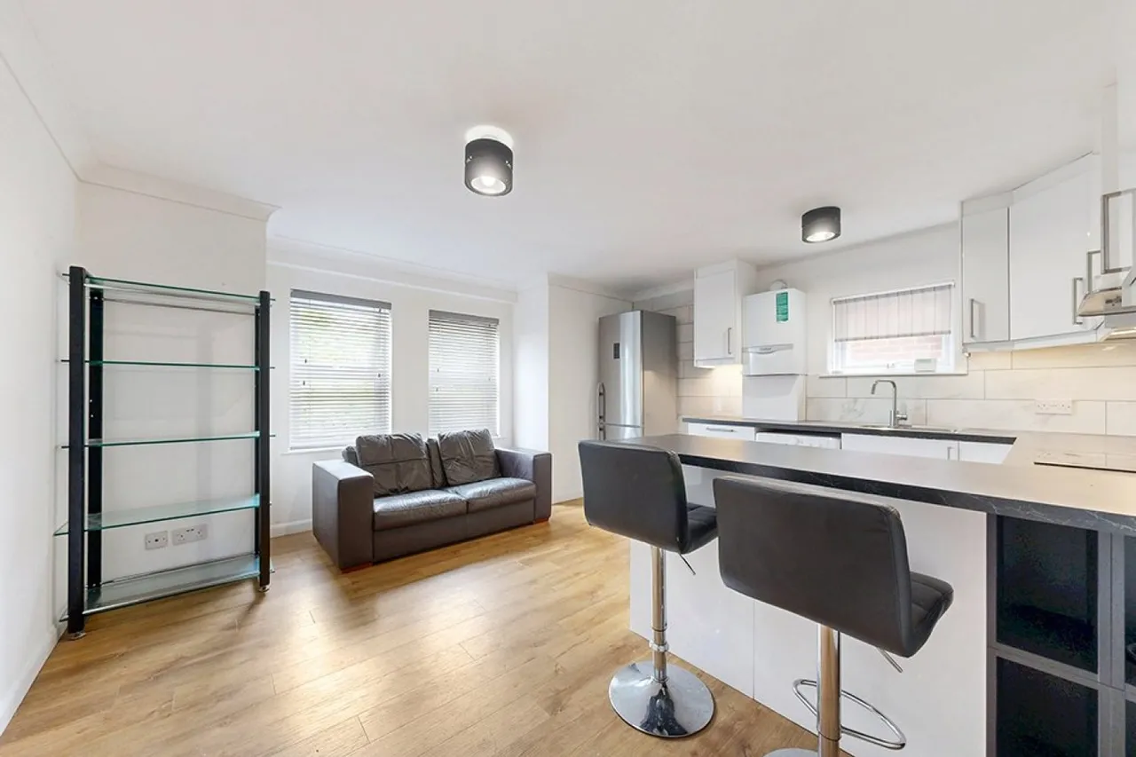College Road, Harrow, HA3, photo 4