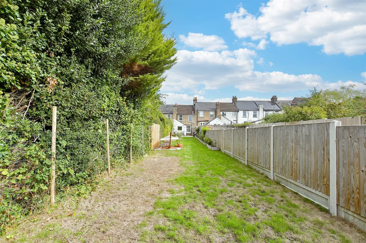New Road, Eythorne, CT15, photo 9
