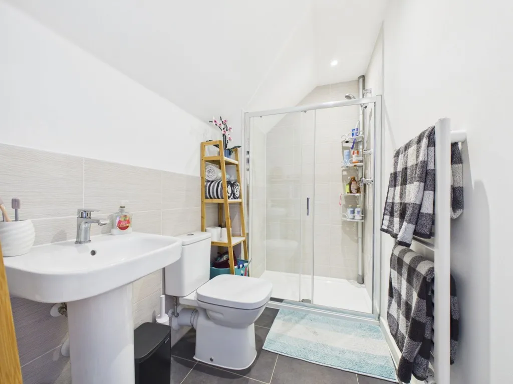 Princess Marina Drive, Arborfield Green, RG2, photo 11