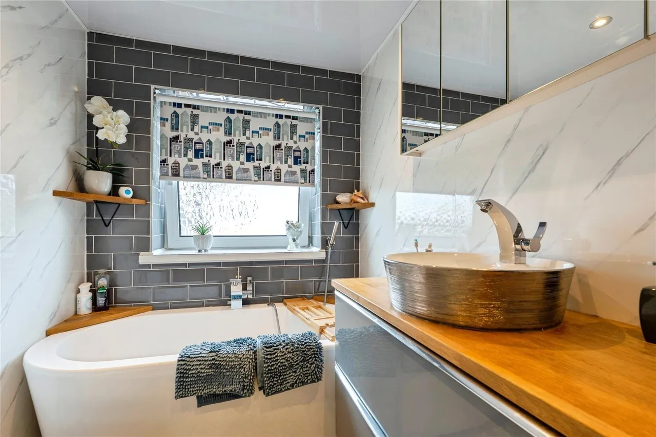 Whalley Road, Wilpshire, BB1, photo 13