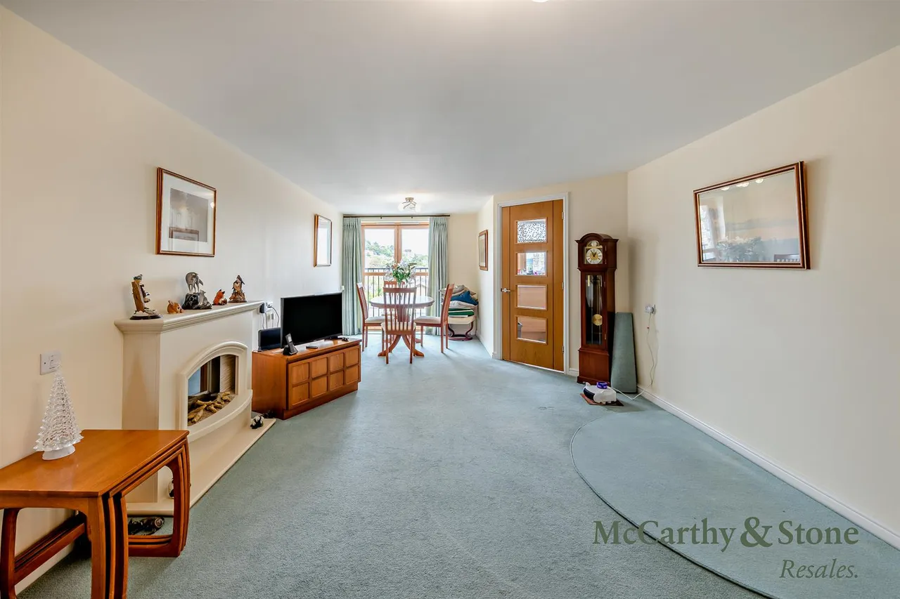 East Street, Newton Abbot, TQ12, photo 3