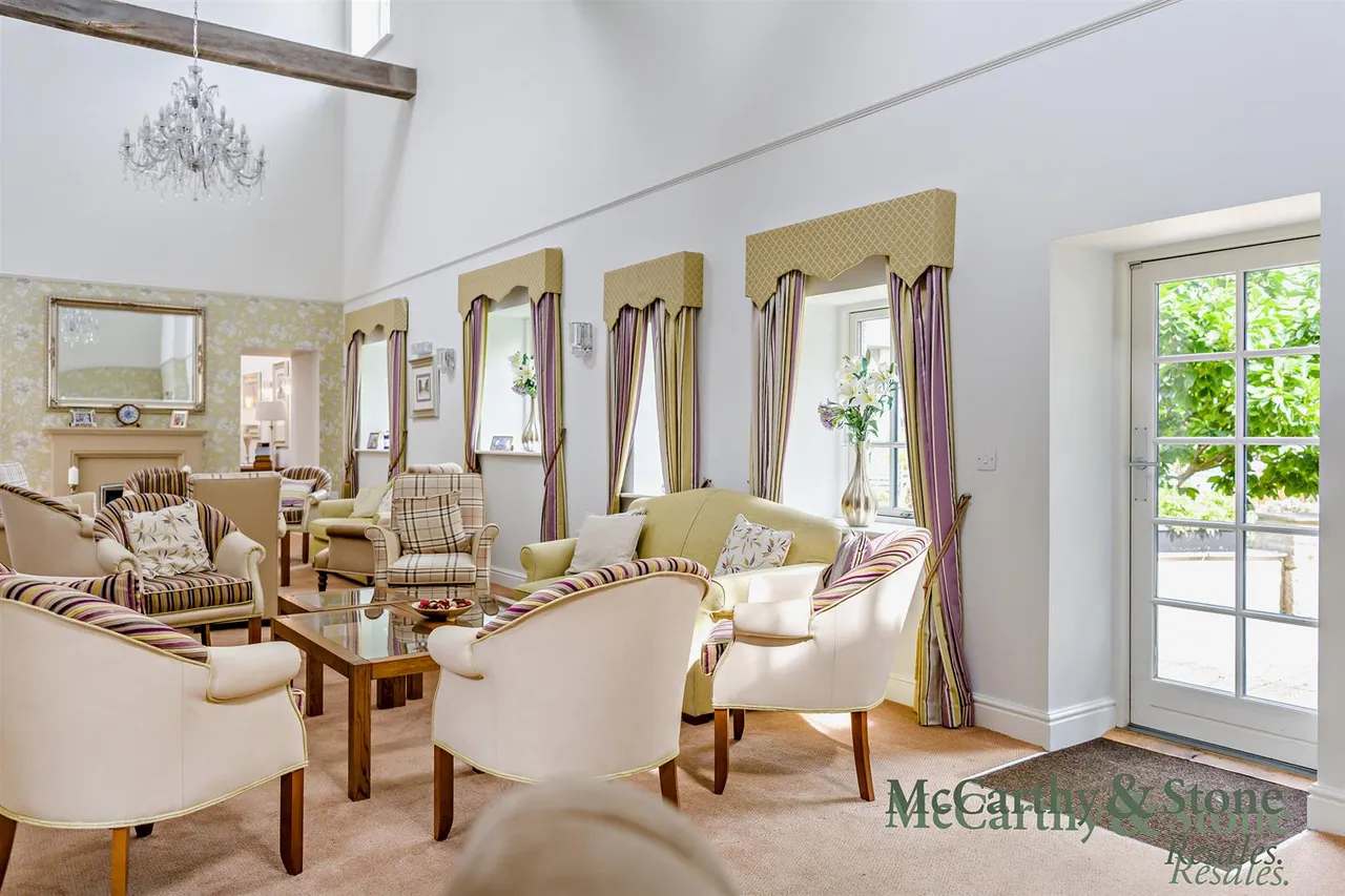 East Street, Newton Abbot, TQ12, photo 10
