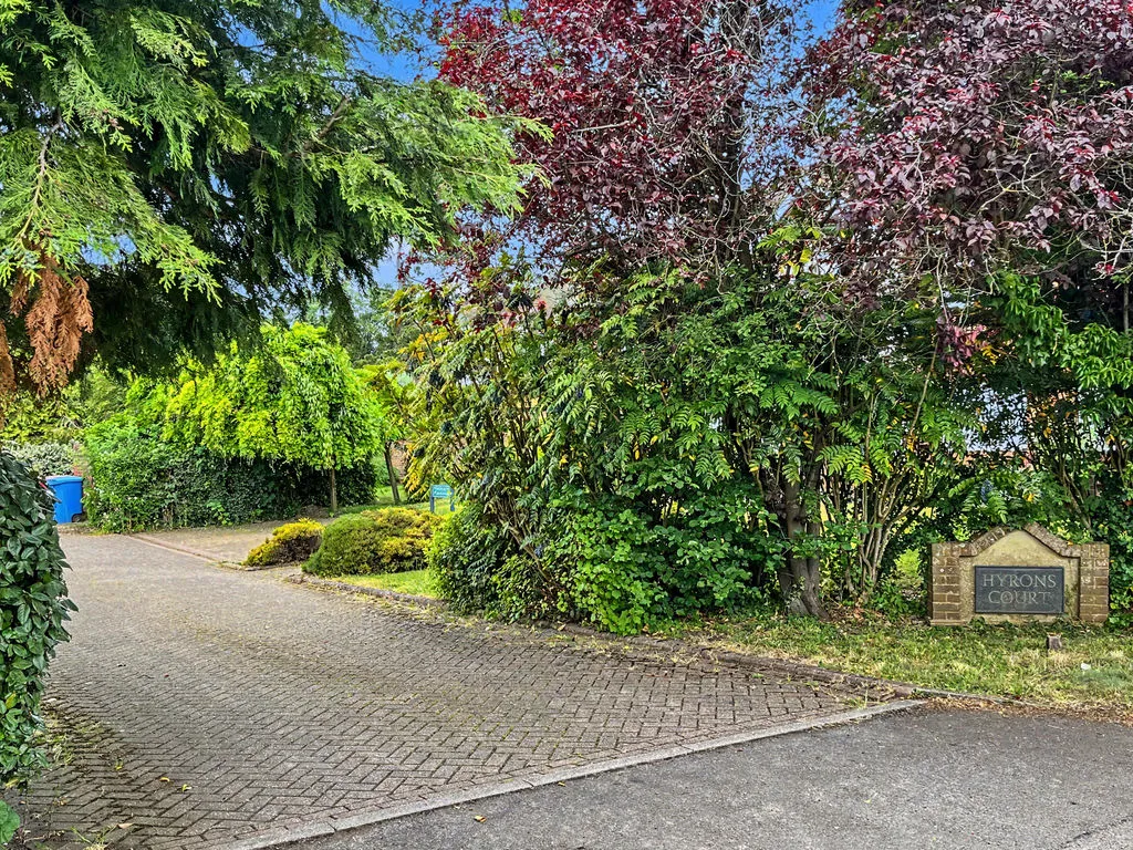 Orchard Lane, Amersham HP6 5AB, photo 11