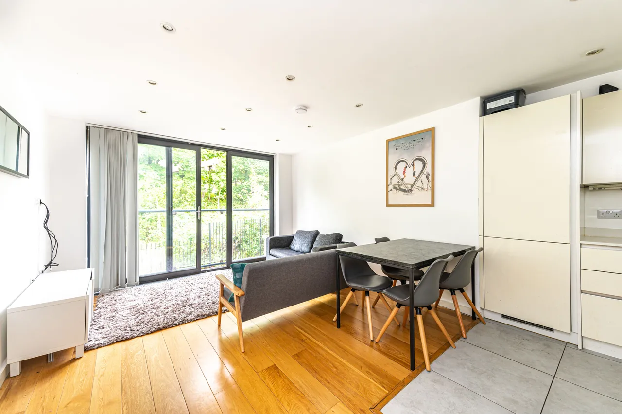 Flat 9, Lionswood, 349 Caledonian Road, London, photo 2