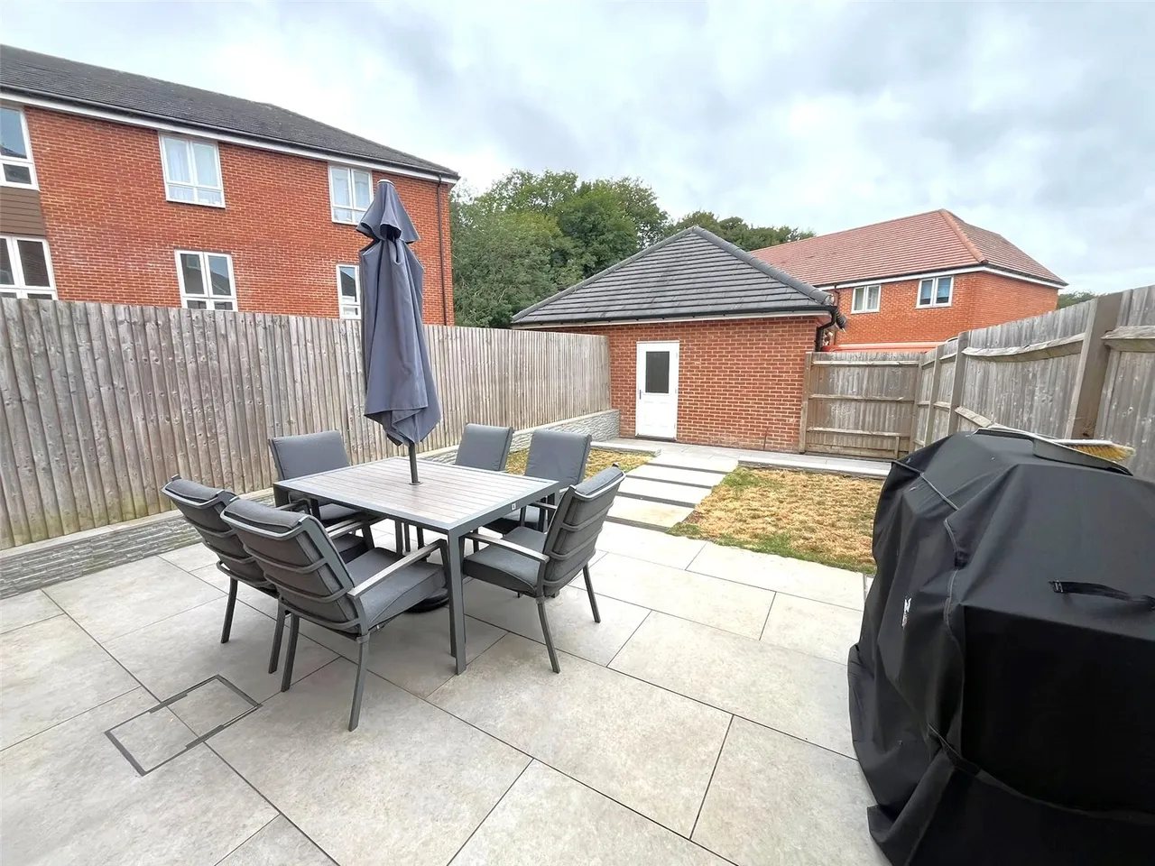 Blue Hut Way, Basingstoke, Hampshire, RG23 7FZ, photo 10