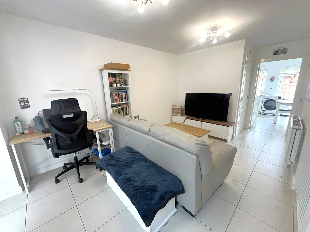 Blue Hut Way, Basingstoke, Hampshire, RG23 7FZ, photo 2
