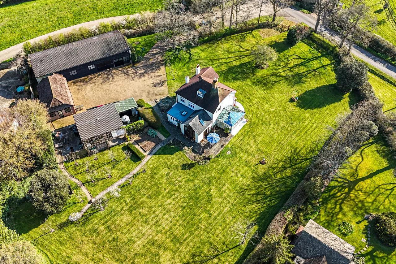 Okehurst Lane, Billingshurst, RH14, photo 2
