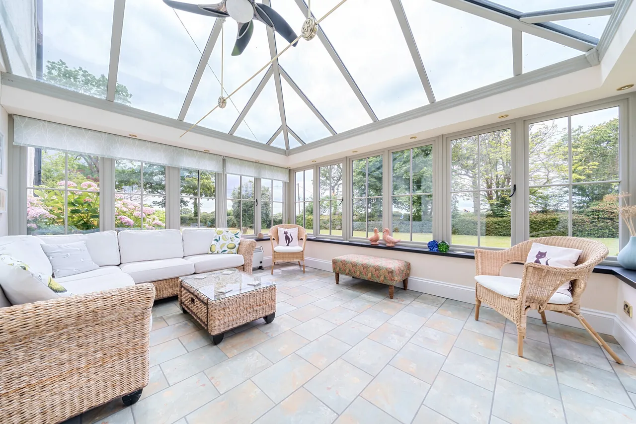 Okehurst Lane, Billingshurst, RH14, photo 11