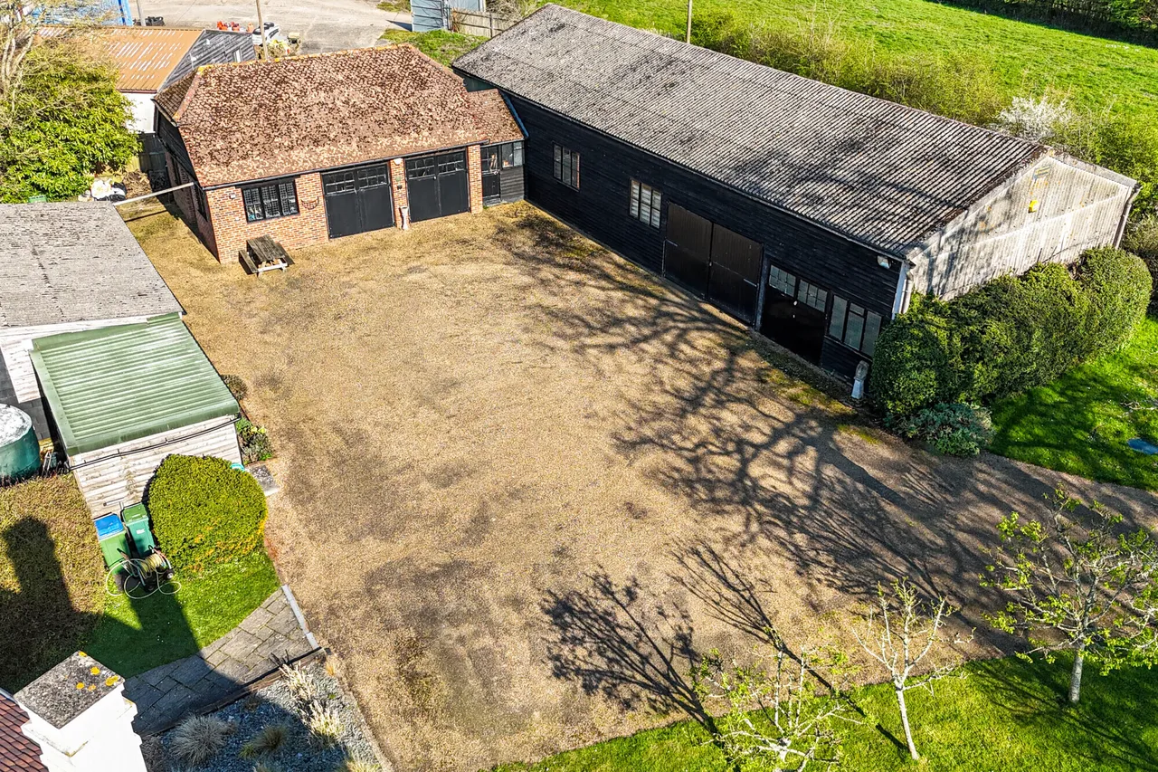 Okehurst Lane, Billingshurst, RH14, photo 4