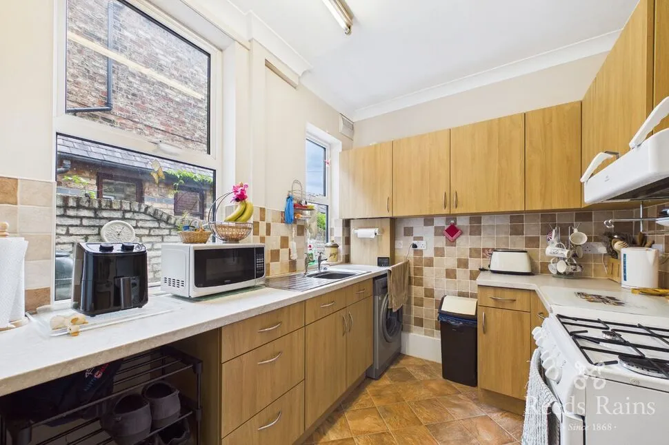Huntington Road, York, North Yorkshire, YO31, photo 8