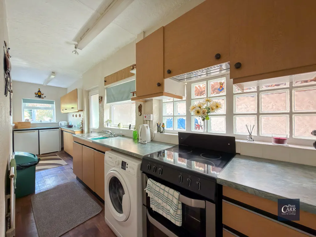 Aldridge Road, Streetly, B74, photo 4