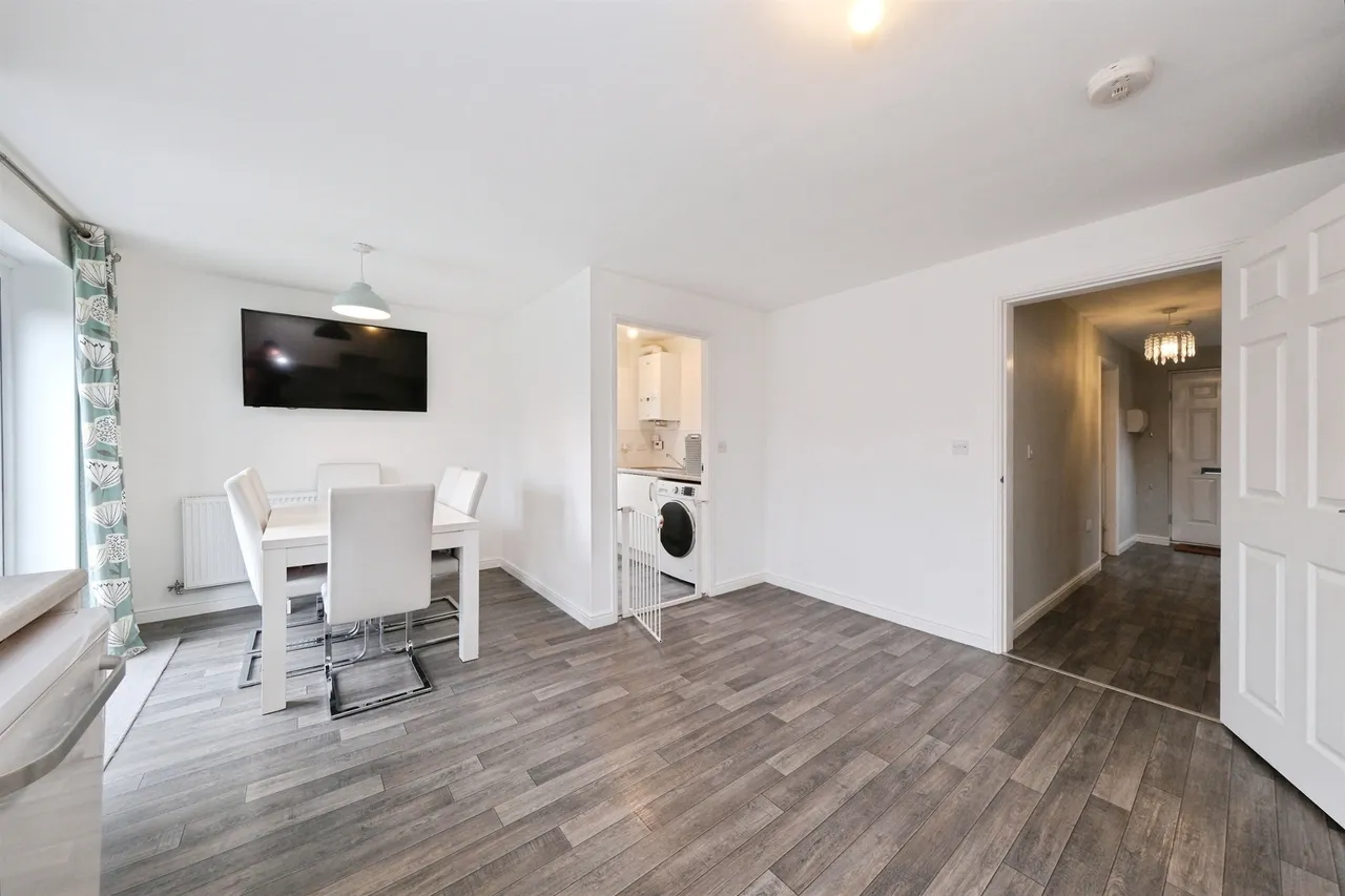 Masefield Avenue, Holmewood, Chesterfield, photo 5