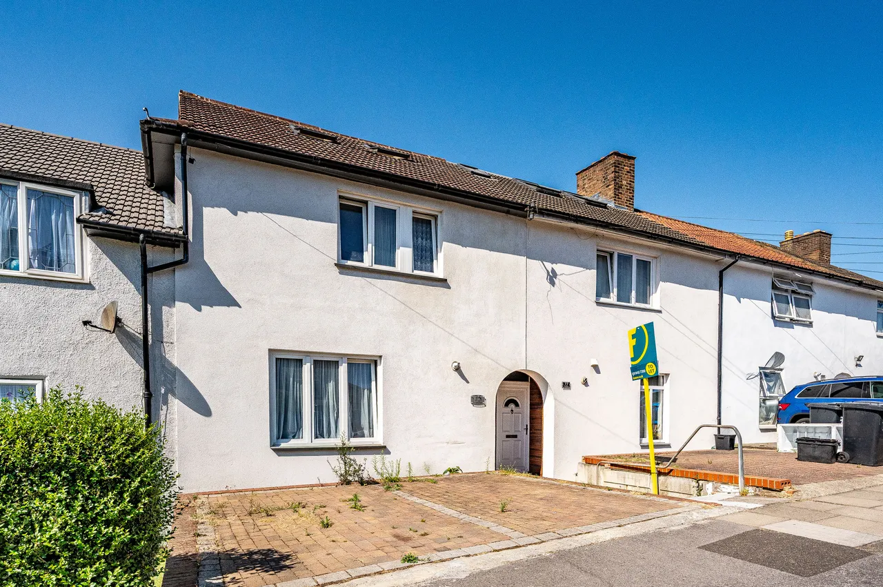 5 bed house to rent — 75 Southover, Bromley