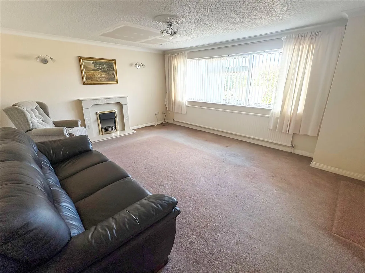 Tasman Close, Rustington, photo 2