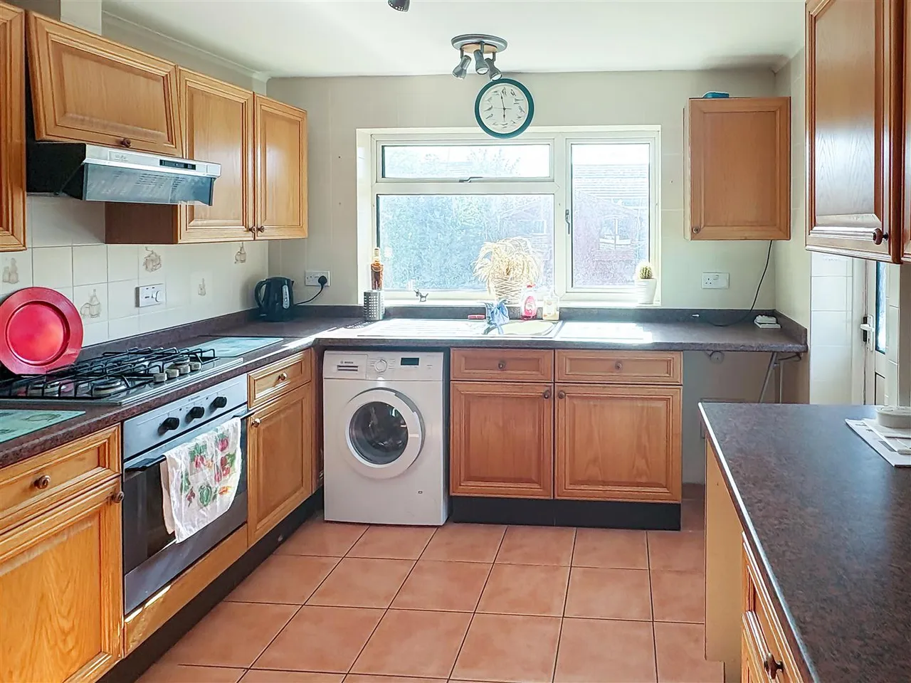 Tasman Close, Rustington, photo 3