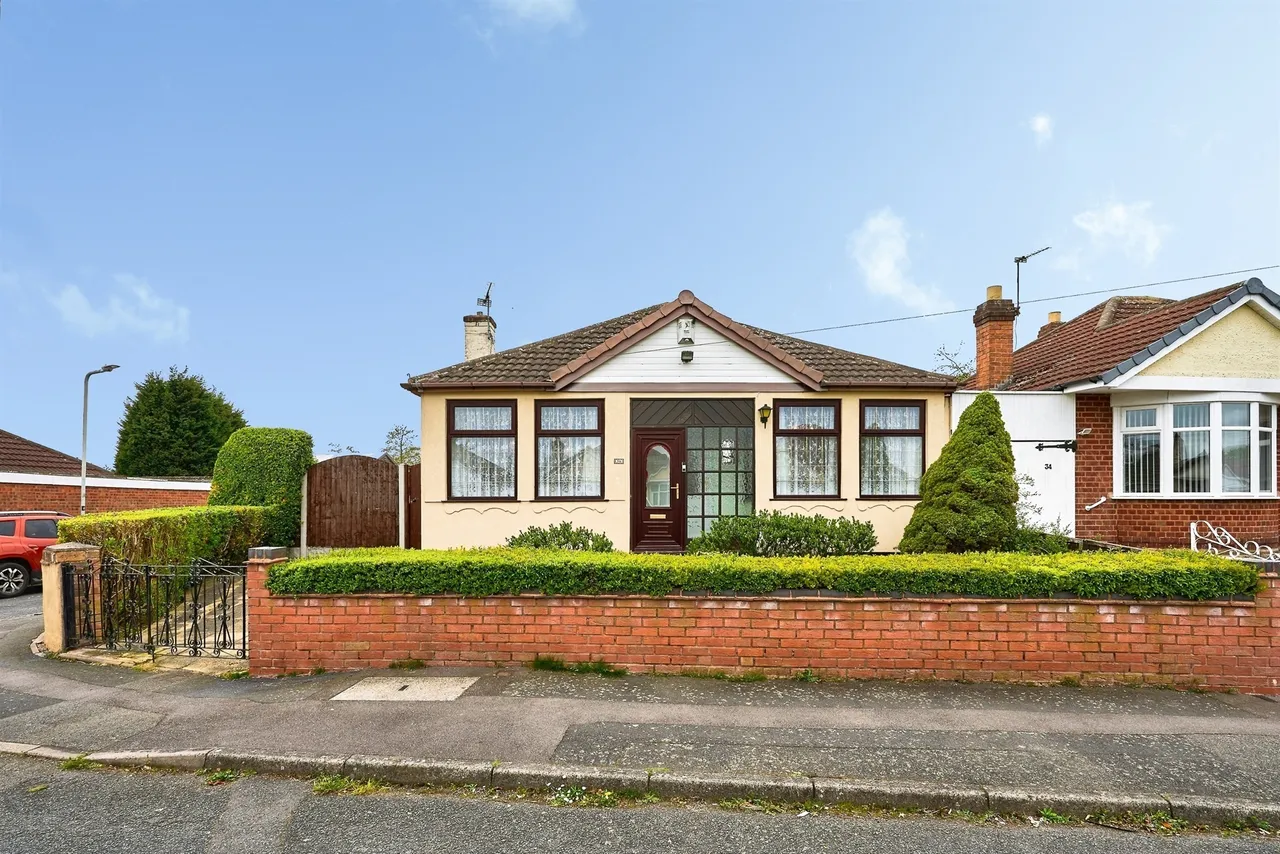 2 bed house for sale, Uplands Avenue, Willenhall, WV13